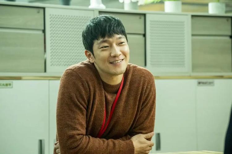 Meet My Liberation Notes star Son Sukku: once rumoured to be dating his  Sense8 co-star Bae Doona, he was a manufacturing company CEO before  breaking into K-drama