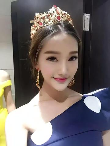 李璐