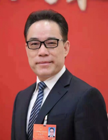 吴国平