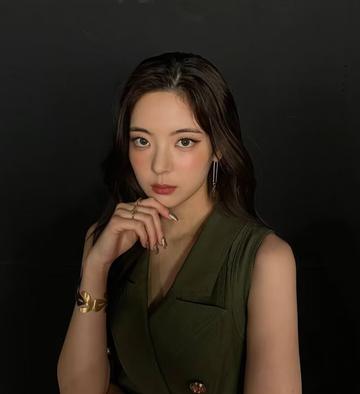 崔智秀-韩国女歌手，女子演唱组合ITZY成员