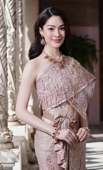 邝玲玲