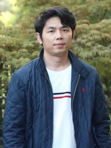 何勇-景德镇市高级工艺美术师