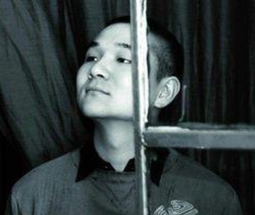 陆坤-服装设计师