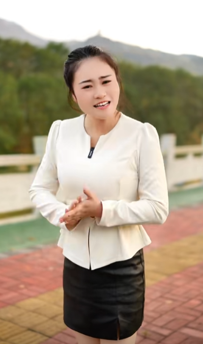 胡佩佩在抖音截图