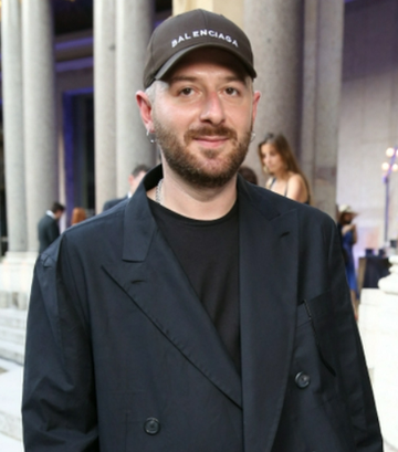 Demna Gvasalia-格鲁吉亚时装设计师、品牌艺术总监