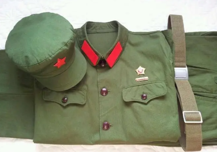 中国軍装備　中国軍　中国人民解放軍　ホルスター　56式弾帯　65式軍服　中越戦争 中国軍装備 中国軍 中国人民解放軍 ホルスター 56式弾帯 65式軍服