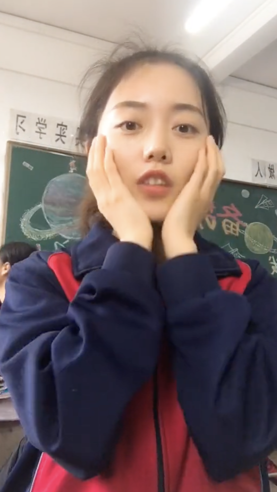 《上课啦》视频截图