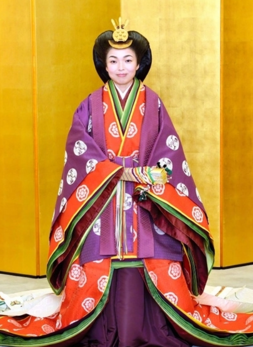 あきこ様 彬子さま空港から病院に直行し101歳の祖母百合子さま見舞われる