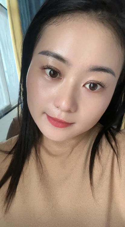 胡佩佩在抖音截图