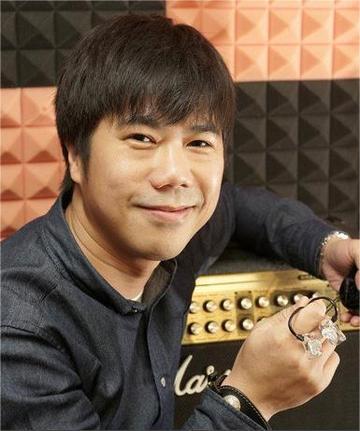 黎万宏