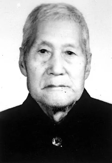 周贵
