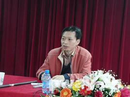 吴元成-河南省诗歌学会副会长、秘书长