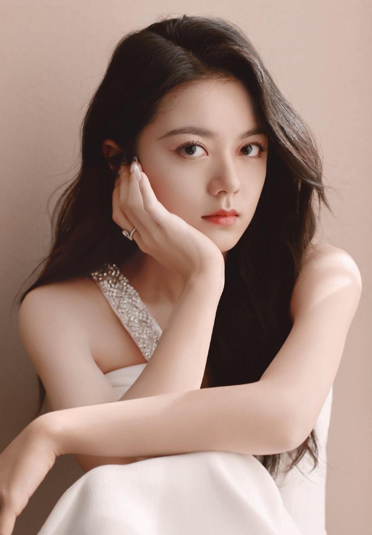 赵今麦- 抖音百科