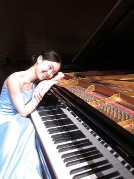 蔡颖-音乐家、钢琴与古筝演奏家