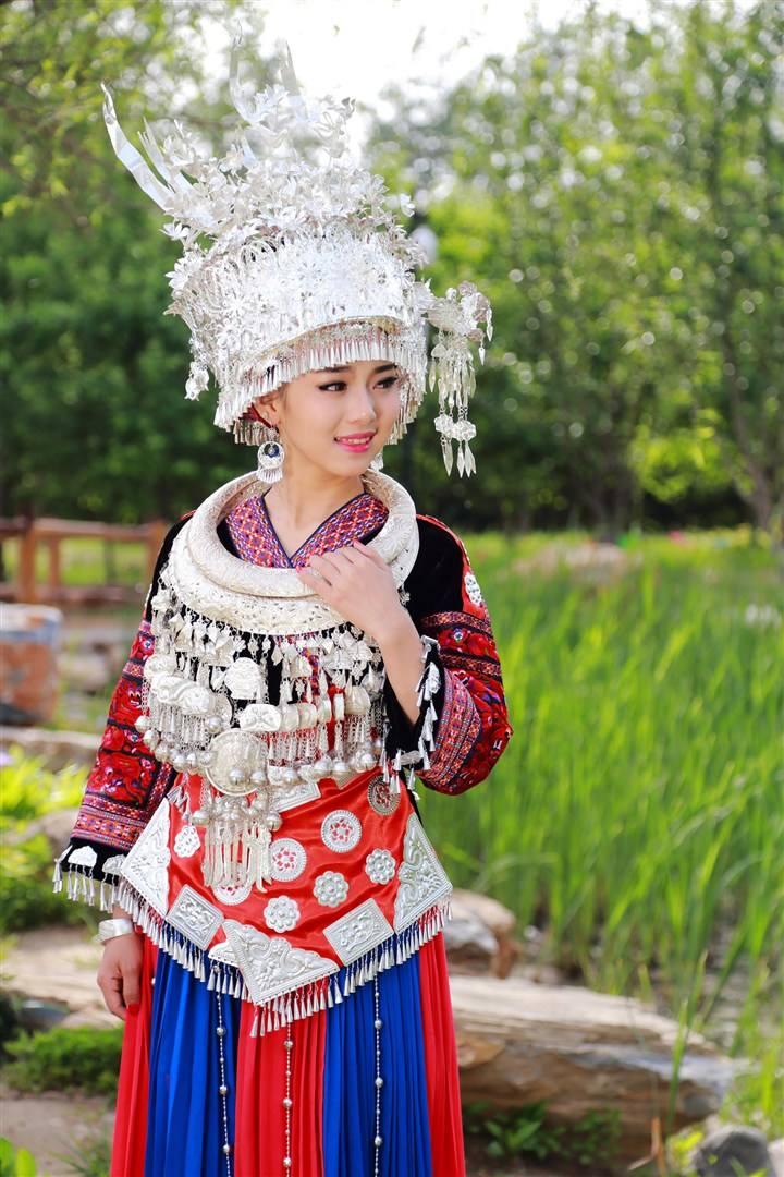 中国少数民族服飾
