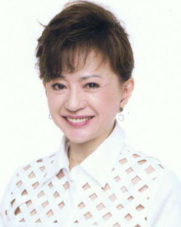 加贺麻理子