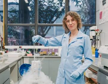 阿莉西亚·科瓦托夫斯基-巴西圣保罗大学生物化学教授