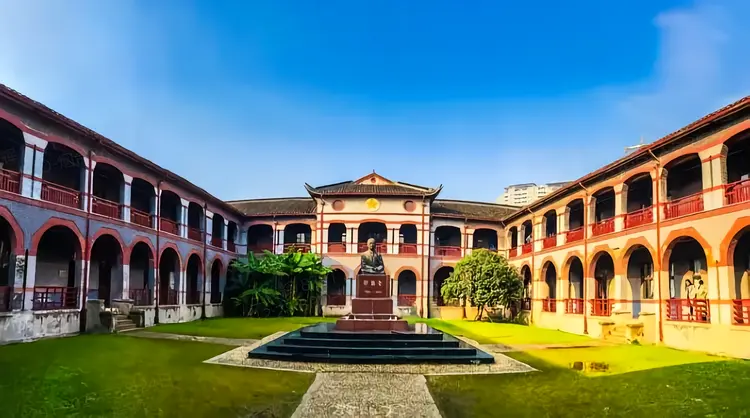 华东政法大学