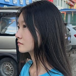 刘其雪头像