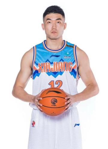 梁英淇-中国男子职业篮球运动员