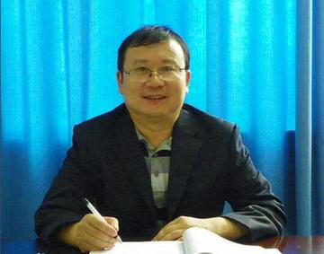 邱景富-政协重庆市第六届委员会常务委员，农工党重庆市第六届委员会副主任委员