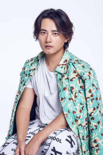 黄阅-中国内地创作男歌手、演员