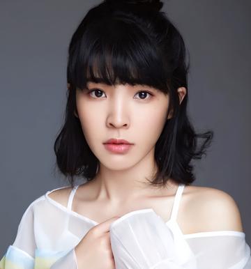 龙然-中国内地女演员