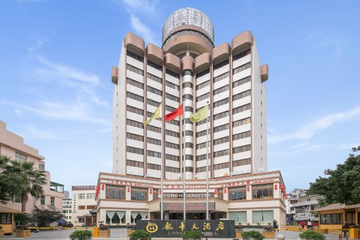 龙华酒店-位于香港新界沙田区的酒店