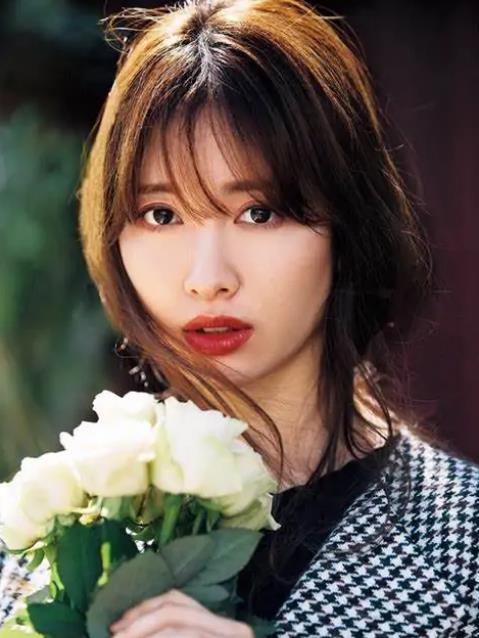 小嶋陽菜さん愛用❤︎ cult gaia ❤︎ クルトガイヤ　ミュール Her lip to」デザイナーとしても話題！ 小嶋陽菜がいつでも