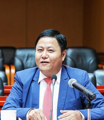 黄绍武