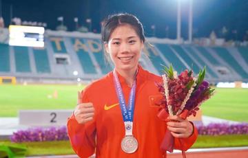 牛春格-中国女子撑杆跳高运动员