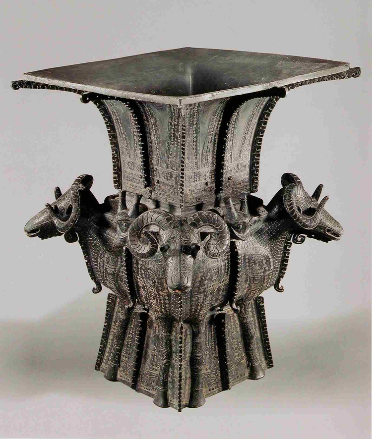 西周時代 青銅製 四羊方尊 酒尊 古酒器 祭祀品 附葬品 時代物 中國古玩