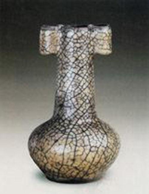 南宋哥窑米黄釉贯耳长颈瓶- 抖音百科