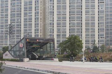 飞虹路站