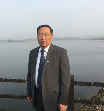 张贵君