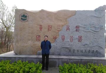 陈岩-学术型篆刻书法家