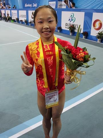 李依婷-原中国体操运动员