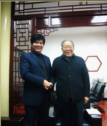 梁伟平-平民政论家