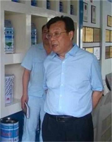 余永发-安徽省曙光化工有限公司董事长
