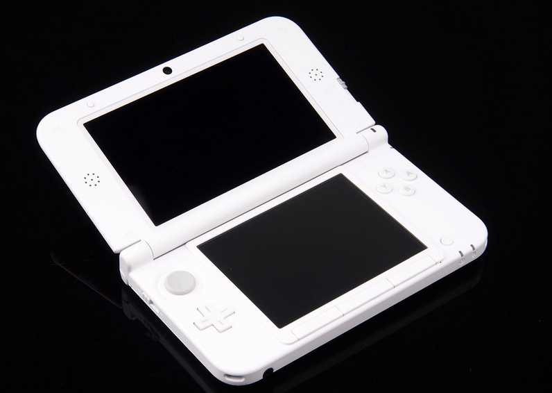 iQue DS New 超级马力欧兄弟 ソフトのみ　(シール上部破れ有り) 02 iQue DS New 超级马力欧兄弟 ソフトのみ (シール上部破れ有り