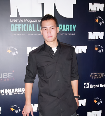 张柏文-中国香港男演员、香港电台DJ、张柏芝弟弟