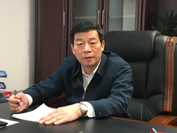 周新-中国作家协会会员