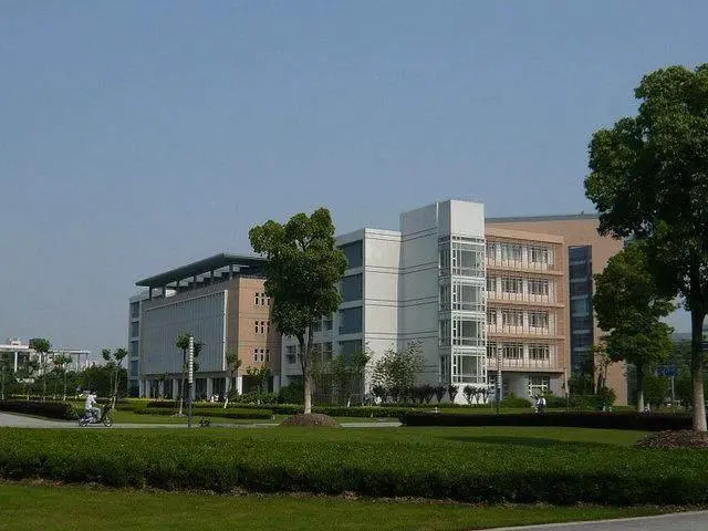 山东纺织工学院