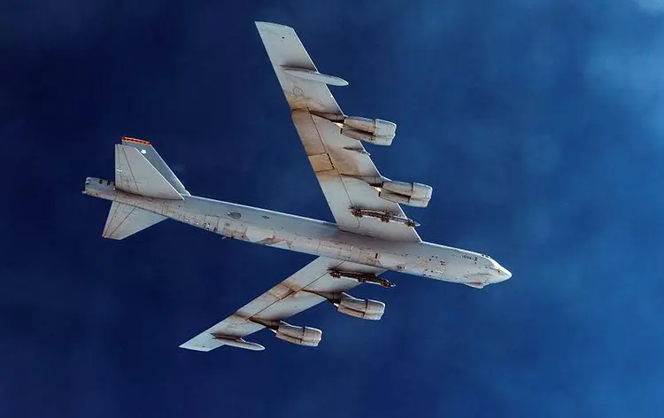 B-52轰炸机