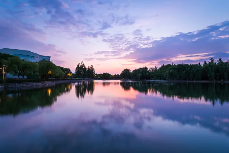 上海大学