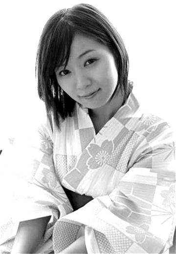 阶户瑠李