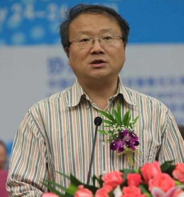 尹华川-重庆科技学院原院长