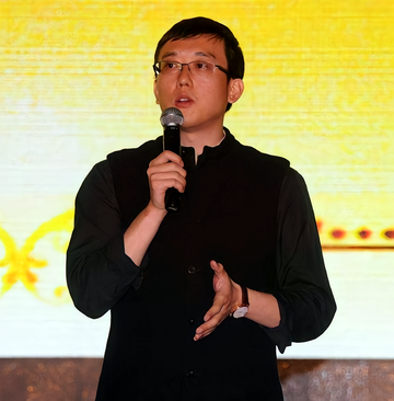 徐明朝-词曲作家、音乐主编、企业家、歌手玲花丈夫