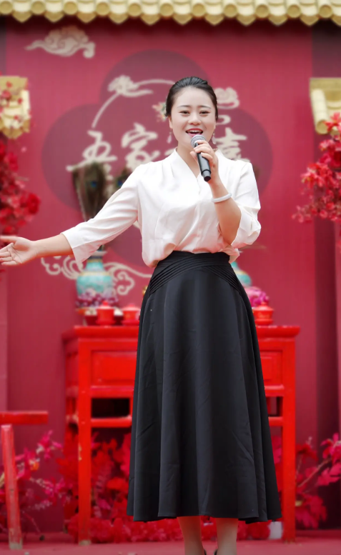 胡佩佩在抖音截图