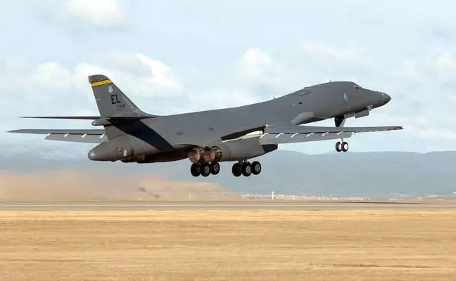 B-52轰炸机